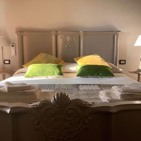 I Grappoli Divini Bed and Breakfast Viarigi Buitenkant foto